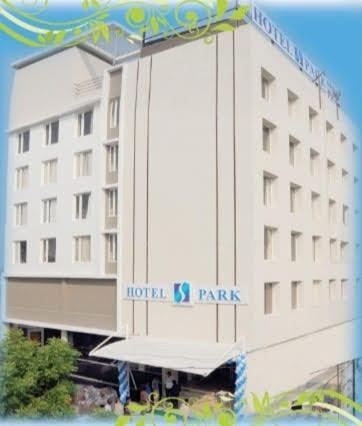 Hotel-S-Park Khammam Extérieur photo