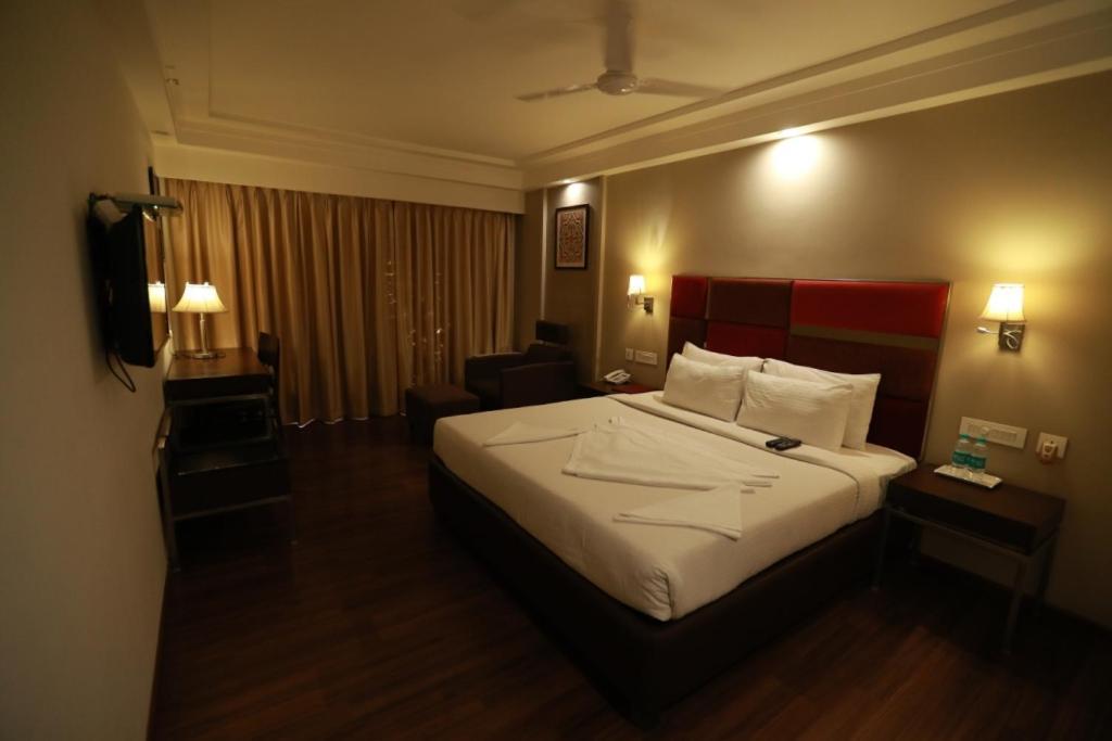 Hotel-S-Park Khammam Extérieur photo